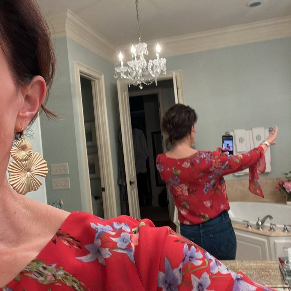 Cabi Red Floral Top Size S With Flutter Sleeves - image 2